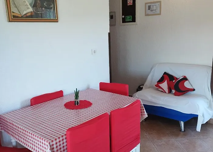 Apartments For Families With Children Kampor, Rab - 15144